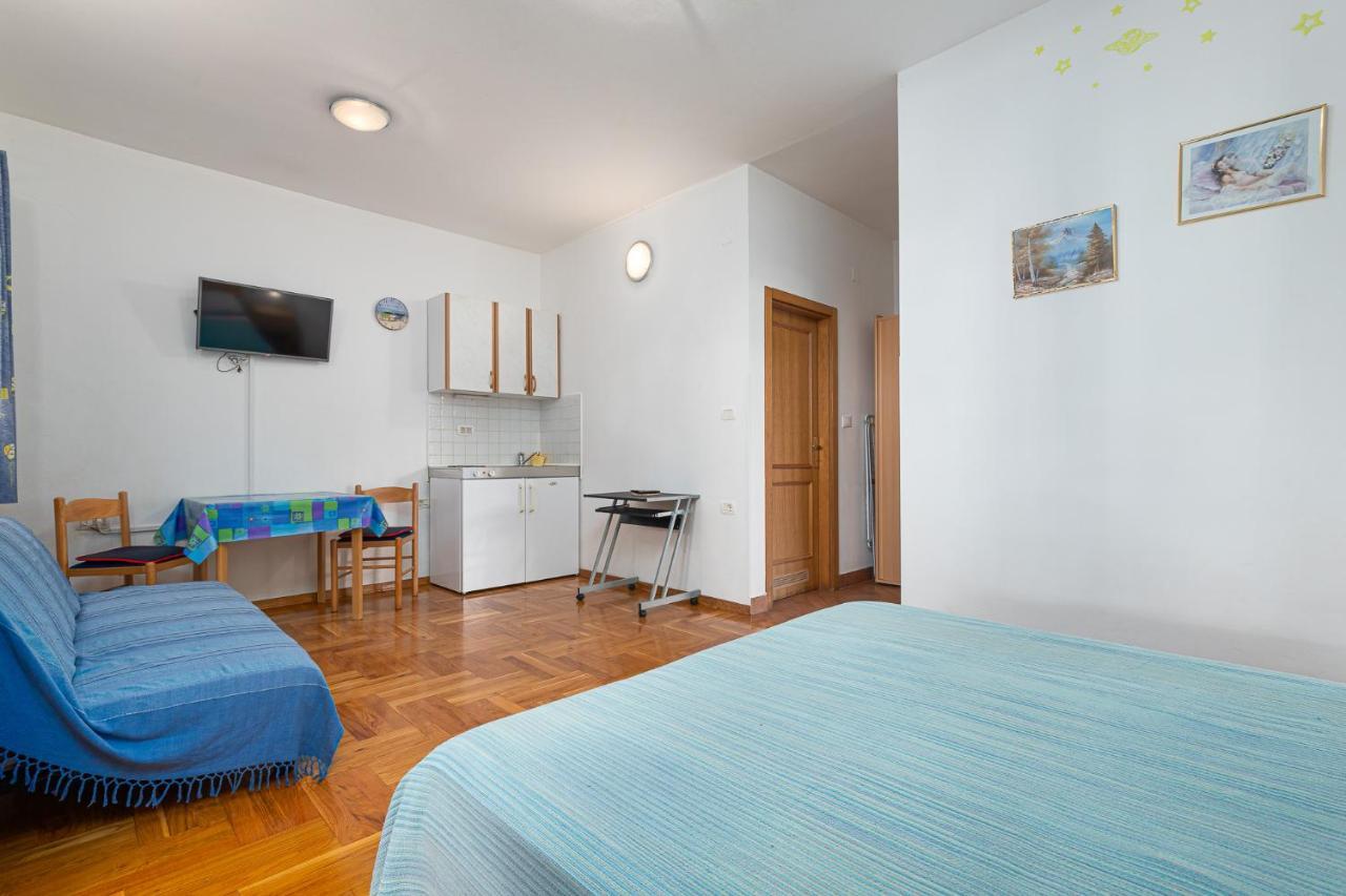 House Laura 200M From The Beach And The Center Lejlighed Poreč Eksteriør billede